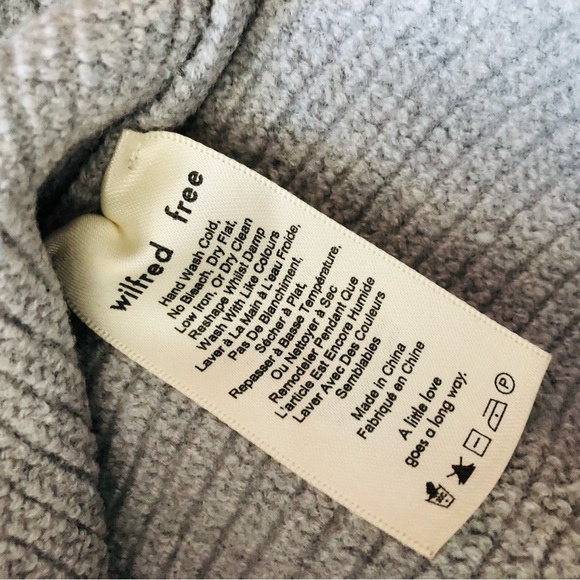 Wilfred Free Naomi 100% Merino Wool Turtleneck Cropped Sweater in Grey Size S - Picture 10 of 13